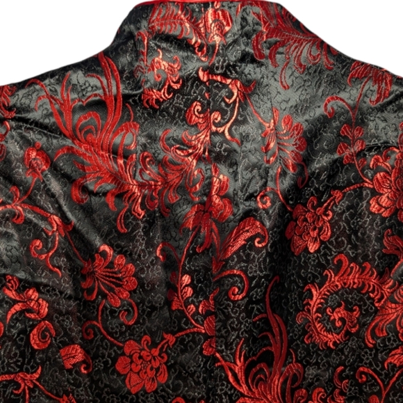 Traditional Chinese Cheongsam Red & Black Short Sleeve Top 🖤✨ - Picture 7 of 10